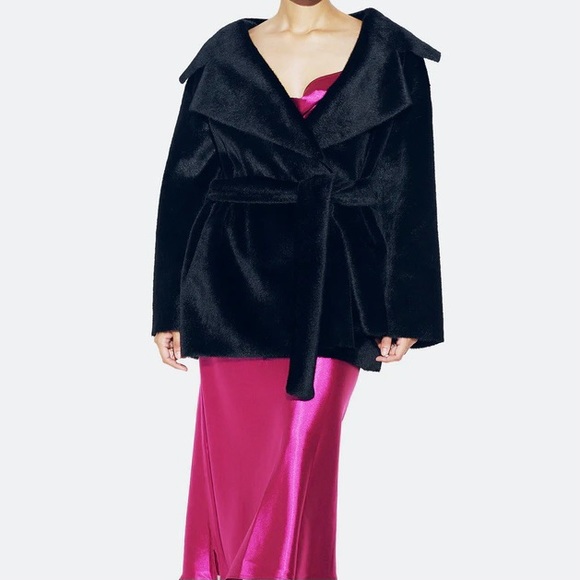 NWT Apparis Marine Faux Fur Reversible Wrap Jacket Black - Picture 5 of 10